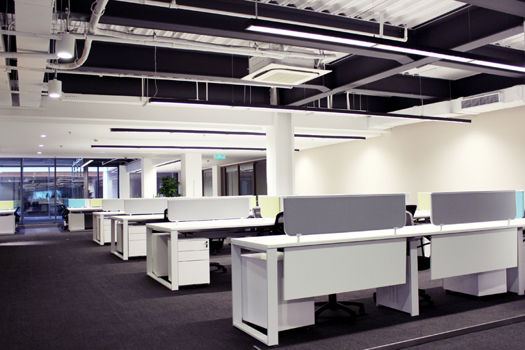 定做辦公桌椅有哪些好處